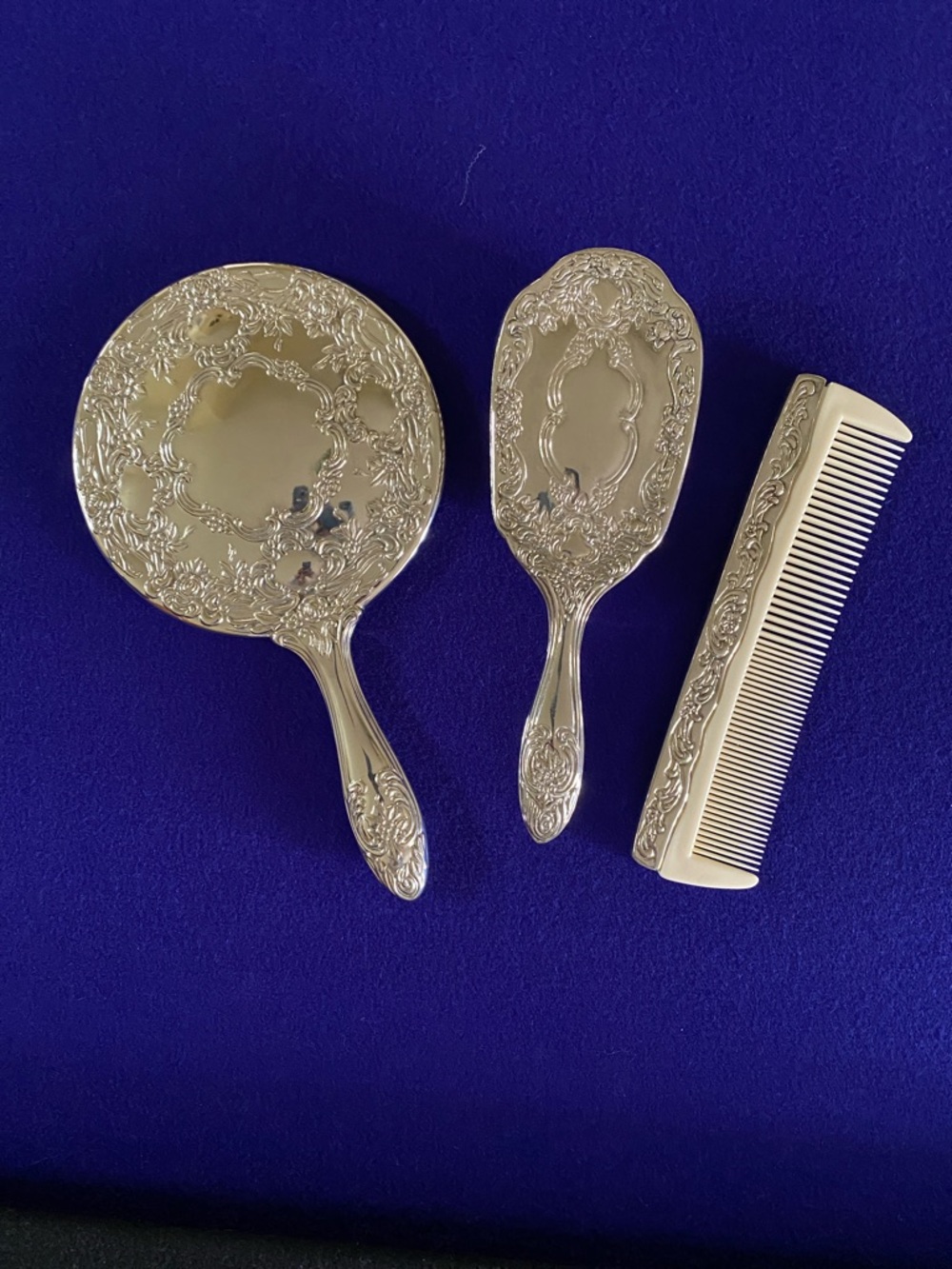 Ornate Silver-Tone Three-Piece Vanity Hair Set - Silver